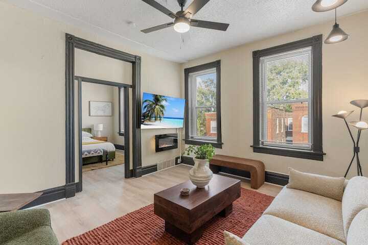 e10531a1-1042-4e6b-85c0-050d15bbb850